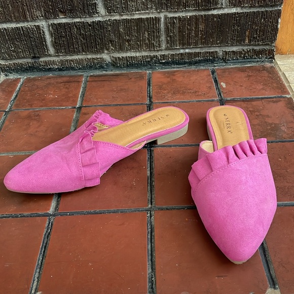 Women’s Mule Shoes | Size: 9 - Picture 2 of 3